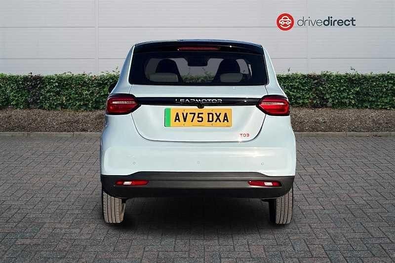 New Leapmotor T03 69 kW (95 HP) 2025 Blue Hatchback