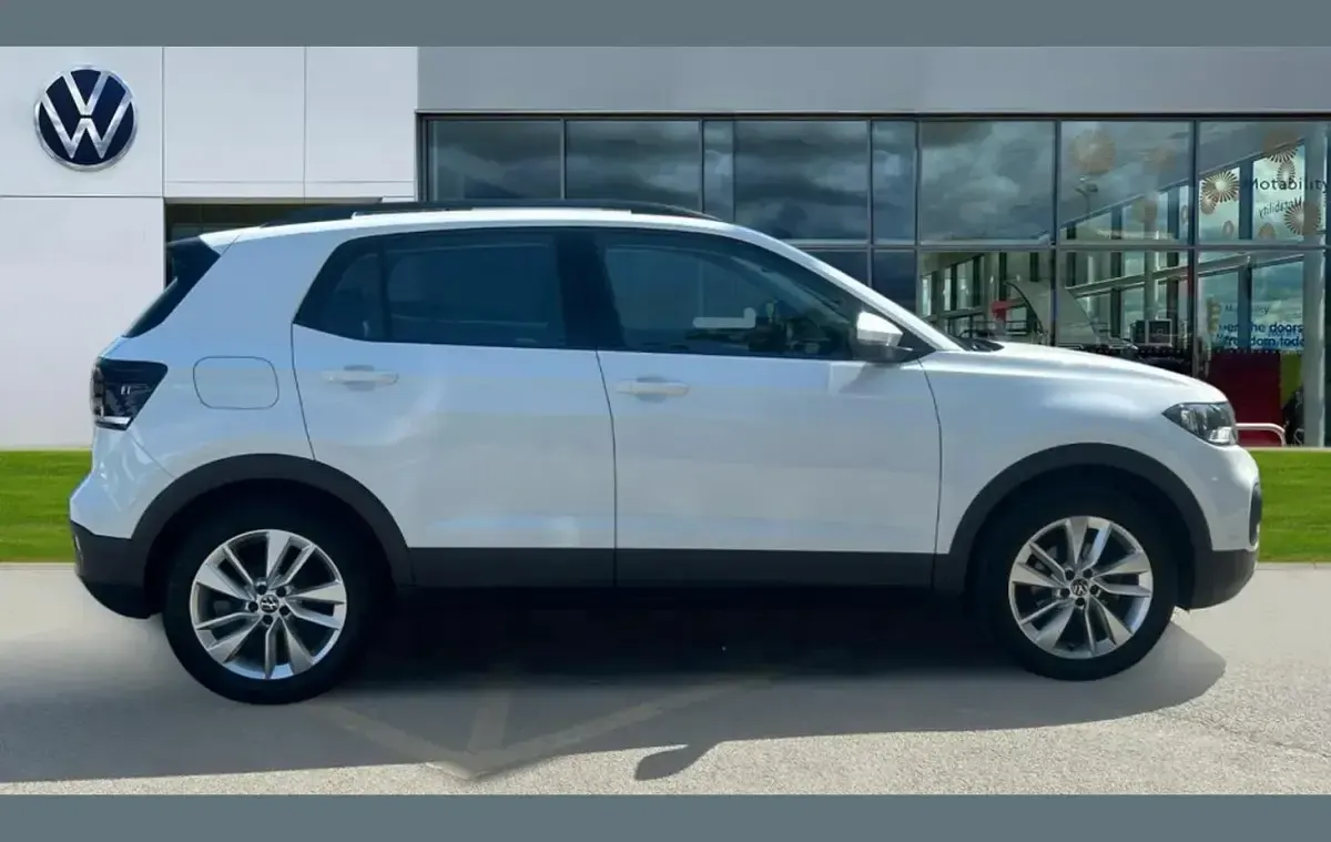 Used VW T-Cross SE 95 HP (69 kW) 2022 White SUV