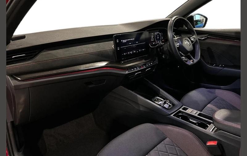 Used Skoda Octavia vRS 196 HP (144 kW) 2022 Velvet red metallic Estate