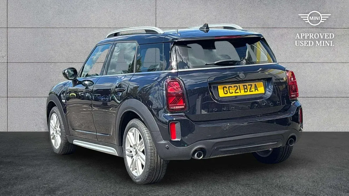 Usado Mini Cooper S Countryman Exclusive 176 HP (129 kW) 2021 Preto SUV