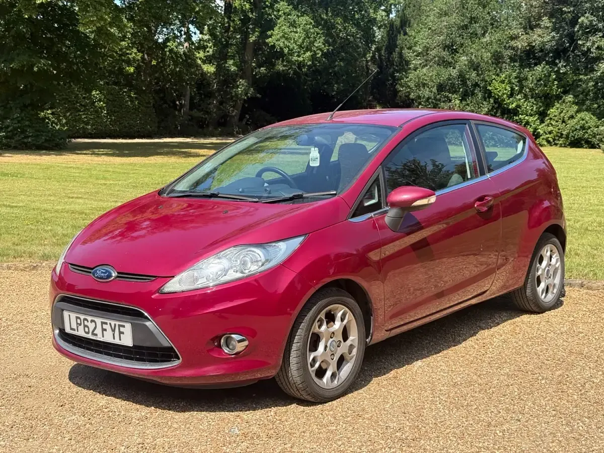 Used Ford Fiesta Zetec 2012 Red Hatchback