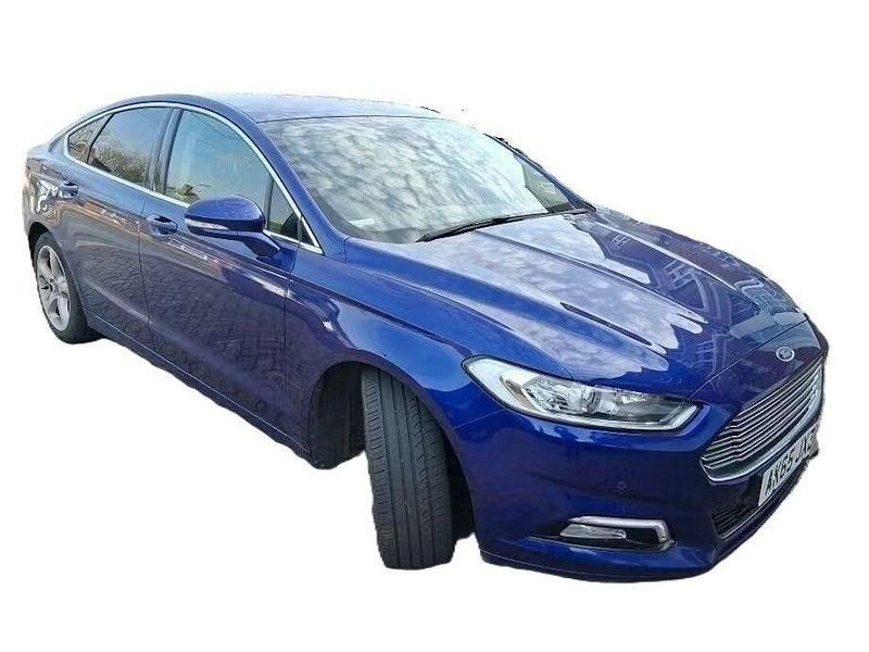 Used Ford Mondeo Titanium 160 HP (117 kW) 2016 Blue Hatchback