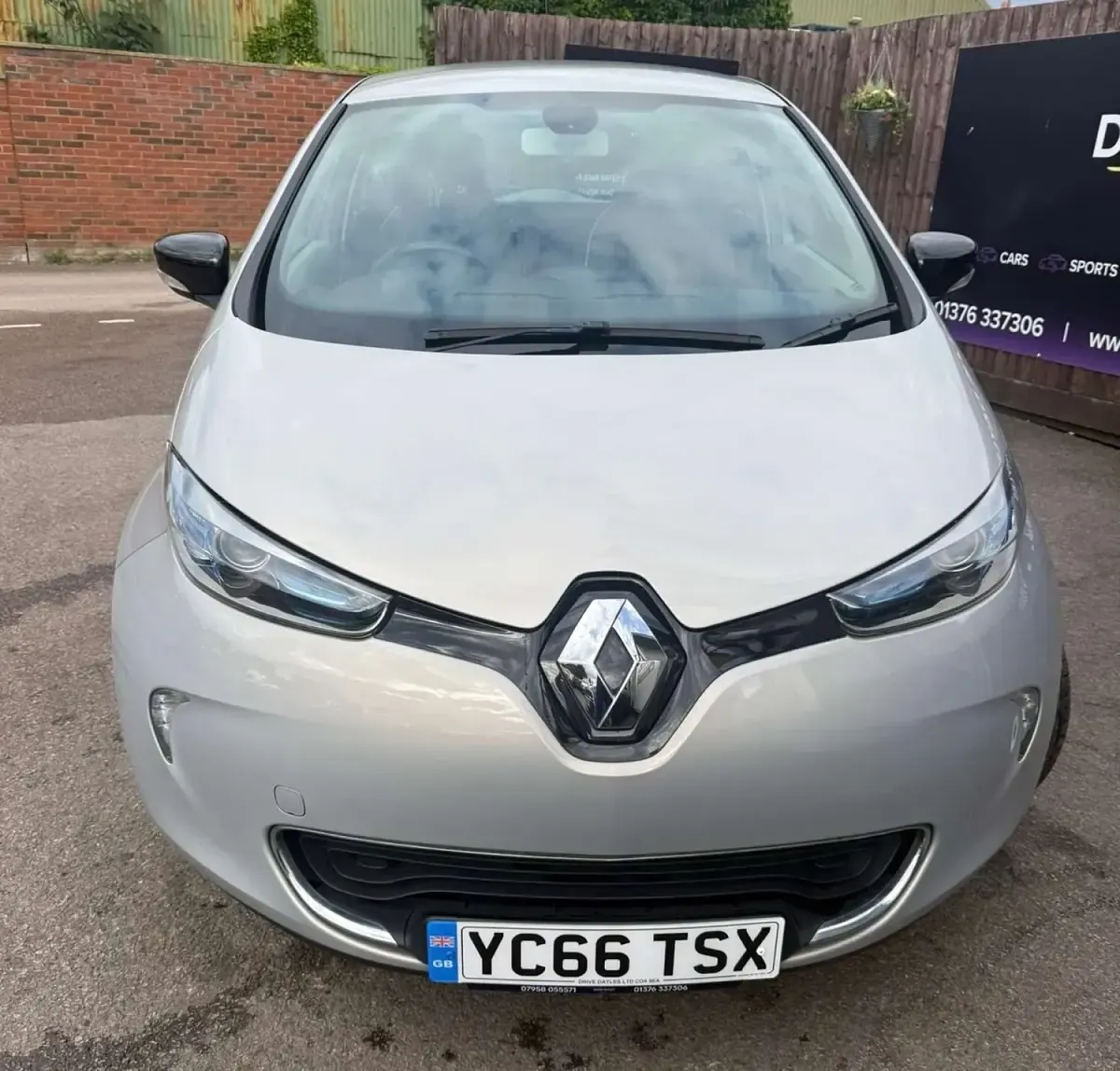 Used Renault Zoe Dynamique 2016 Grey Hatchback