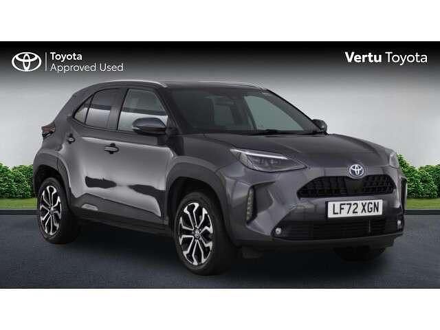 Grey Used 2022 Toyota Yaris Hybrid Design SUV | £18,440 (Fair price) - Image 1/4