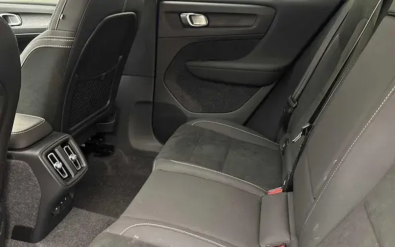 Used Volvo XC40 Plus 197 HP (144 kW) 2027 Black SUV