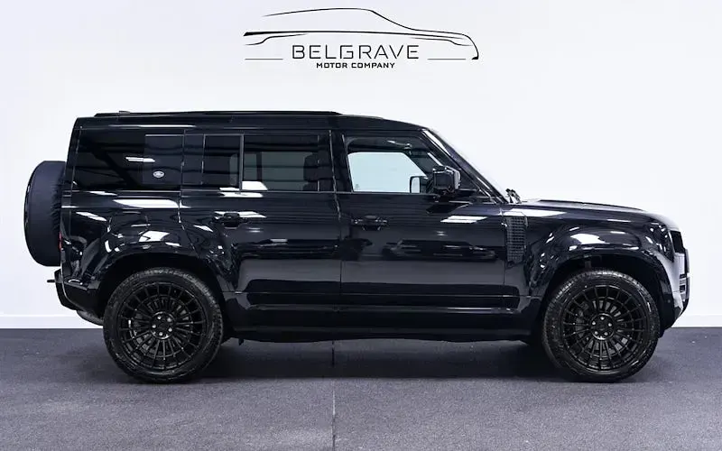 Usado Land Rover Defender Dynamic 250 HP (183 kW) 2023 SUV