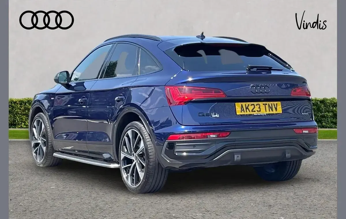Used Audi Q5 Advanced 261 HP (191 kW) 2023 Blue SUV