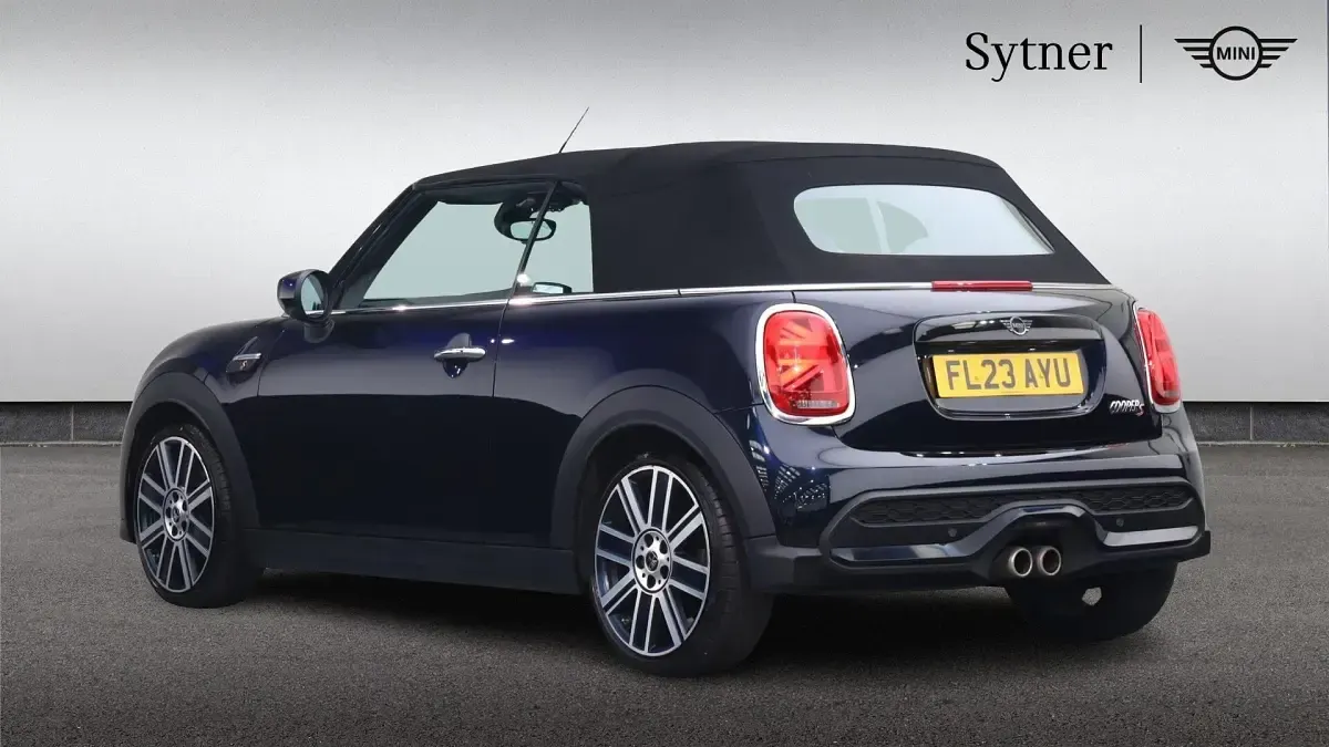 Second-hand Mini Cooper S Exclusive 176 CP (129 kW) 2023 Negru Hatchback