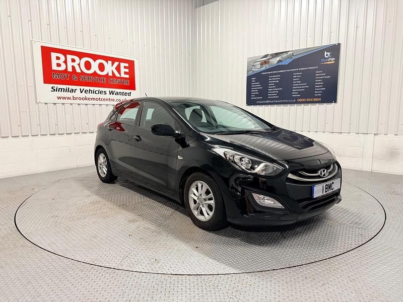 Black Used 2014 Hyundai i30 Active Hatchback | £3,990 (Fair price) - Image 1/2