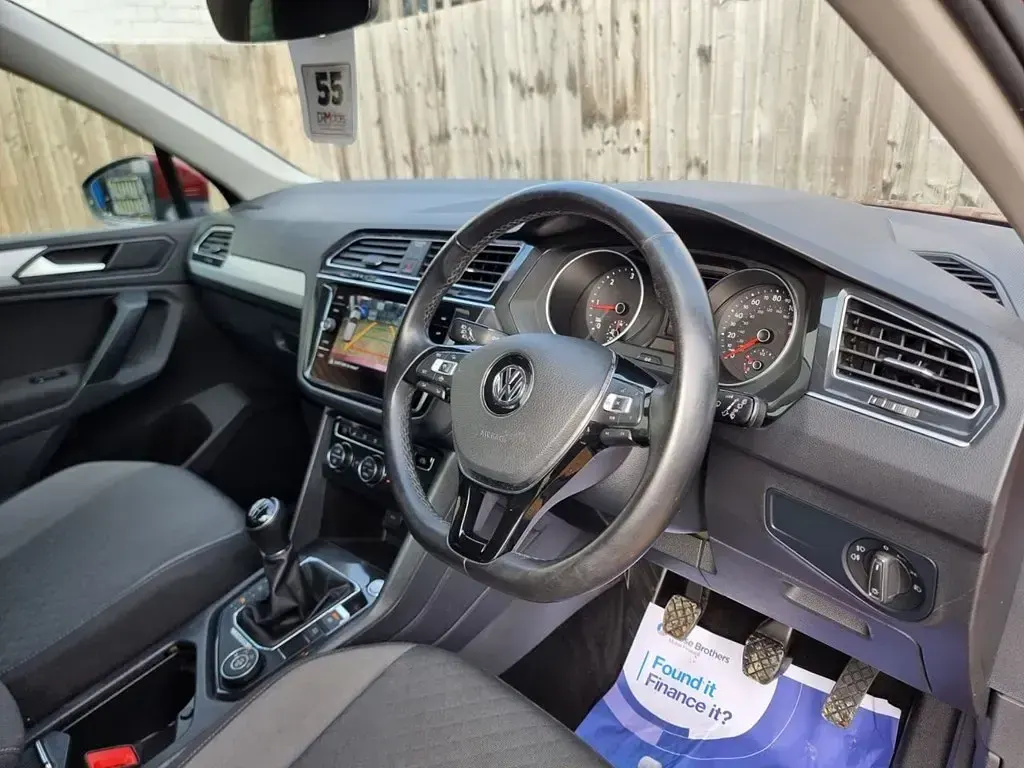 Second-hand VW Tiguan Match 150 CP (110 kW) 2019 Roșu SUV