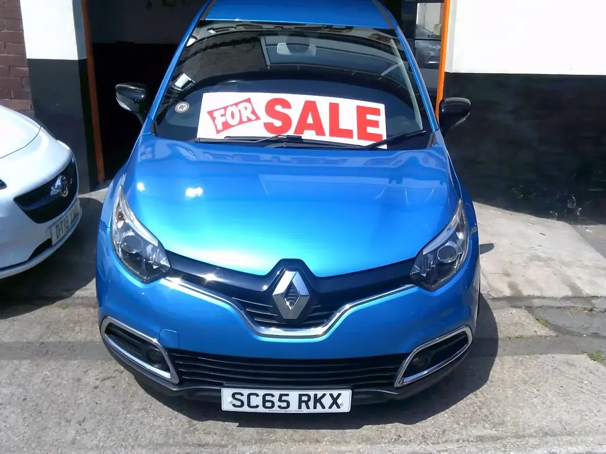 Used Renault Captur Dynamique 90 HP (66 kW) 2015 Blue SUV