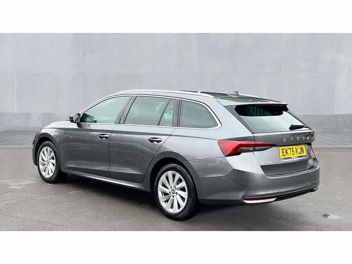 Used Skoda Octavia SE L 150 HP (110 kW) 2025 Grey Estate