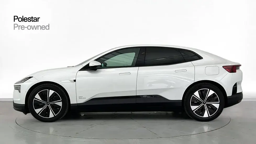 Begagnad Polestar 4 Plus 400 kW (544 HK) 2025 Vit SUV