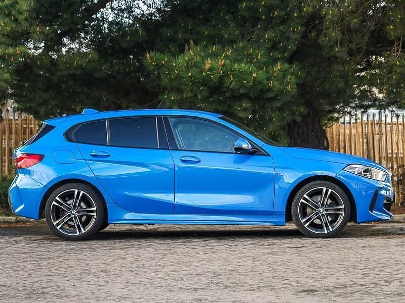Used BMW 118 M Sport 136 HP (100 kW) 2023 Blue Hatchback