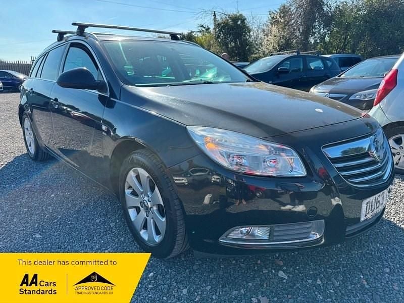 Used Vauxhall Insignia SRi 160 HP (117 kW) 2013 Black Estate