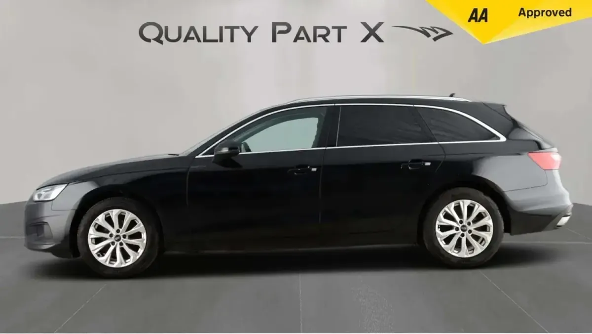 Używany Audi A4 Comfort 163 KM (119 kW) 2023 Czarny Kombi