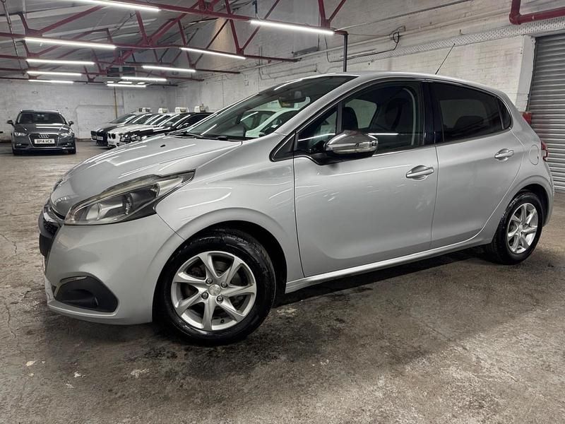 Silver Used 2015 Peugeot 208 Allure Hatchback | £4,250 (Fair price) - Image 1/4