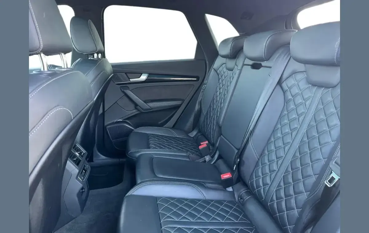 Used Audi Q5 Advanced 200 HP (147 kW) 2022 Grey SUV
