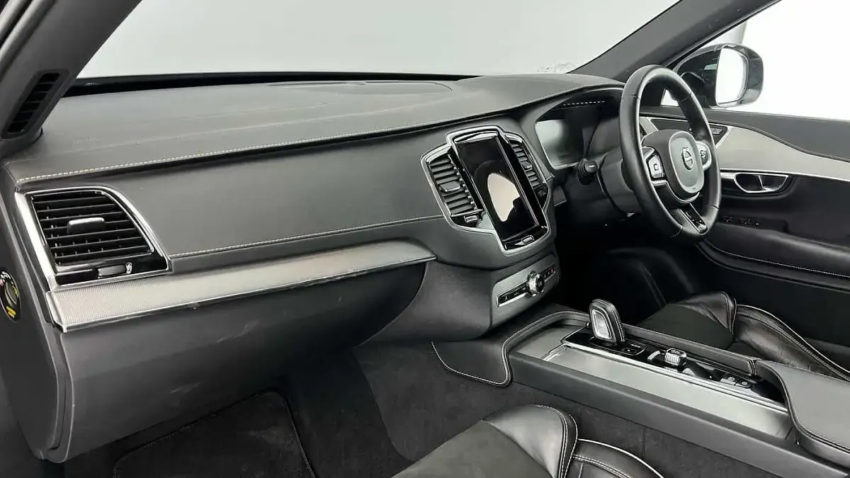 Used Volvo XC90 R-Design 235 HP (172 kW) 2022 Black SUV