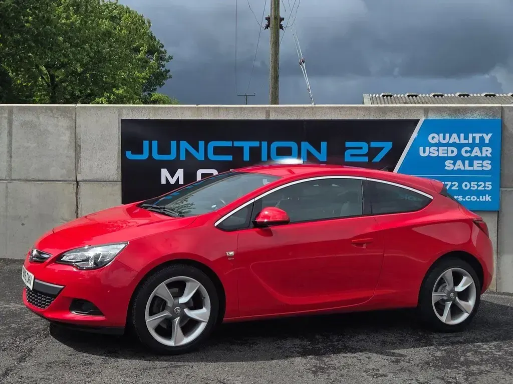 Used Vauxhall Astra GTC SRi 2015 Red Hatchback