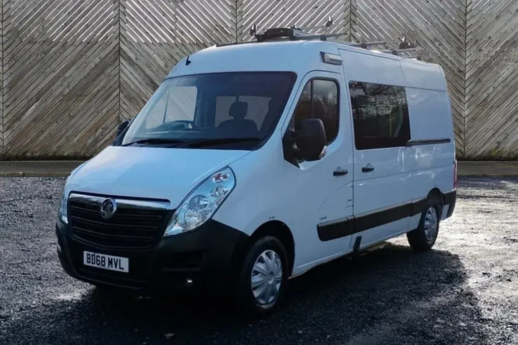 Used Vauxhall Movano 130 HP (95 kW) 2018 White MPV