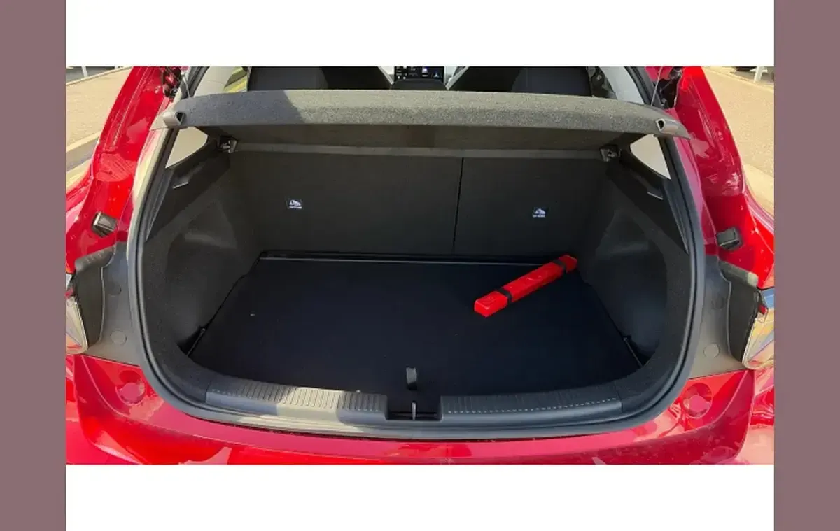 New MG MG4 EV 117 kW (160 HP) 2026 Grey Hatchback
