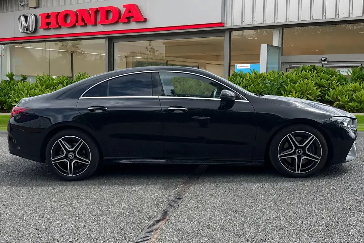 Used Mercedes CLA200 Executive 163 HP (119 kW) 2025 Black Coupe