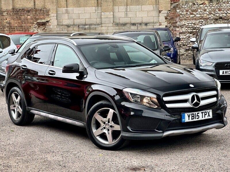 Black Used 2015 Mercedes GLA220 AMG line SUV | £11,495 (Fair price) - Image 1/4