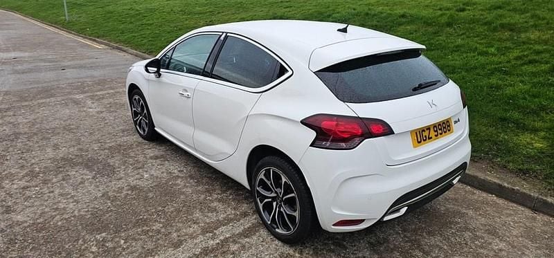 Used DS Automobiles DS4 Prestige 2016 White Hatchback