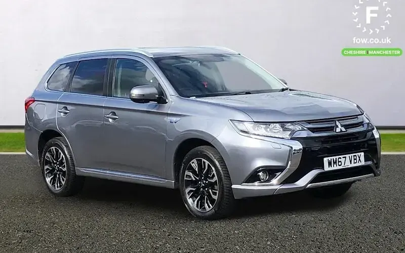 Używany Mitsubishi Outlander P-HEV 203 KM (149 kW) 2018 Kombi