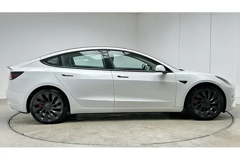 Used Tesla Model 3 Performance 461 kW (627 HP) 2021 White Sedan