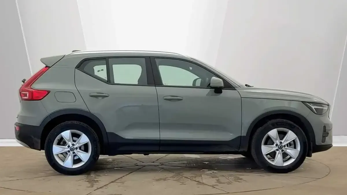 Used Volvo XC40 Core 161 HP (118 kW) 2024 SUV