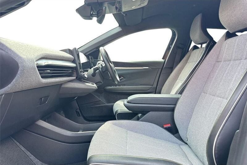 Image 2/4