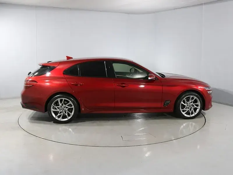 Used Genesis G70 2023 Red Estate