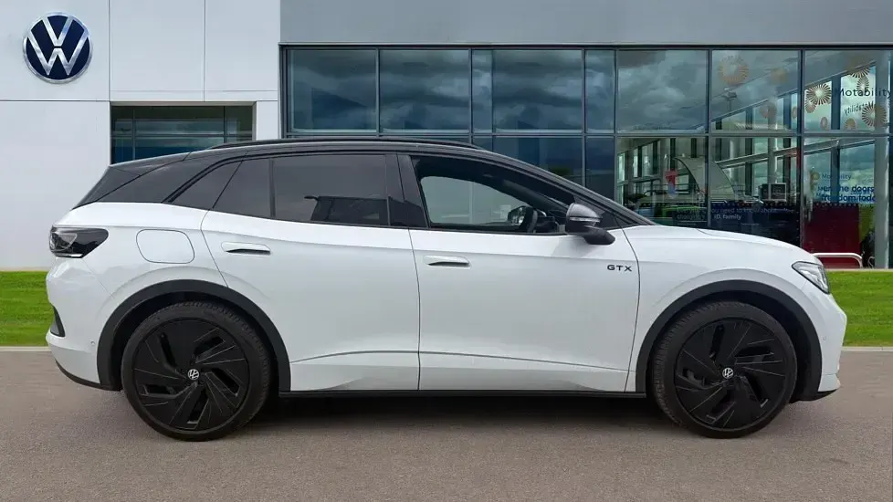 New VW ID.4 GTX 250 kW (340 HP) 2026 Glacier white metallic black SUV