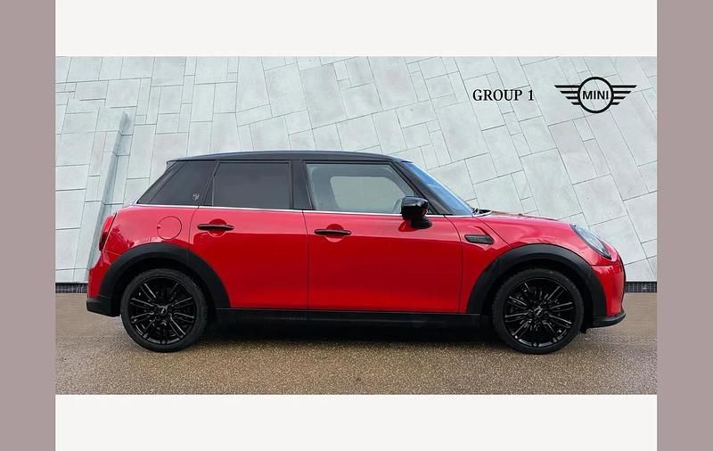 Used Mini Cooper Exclusive 136 HP (100 kW) 2022 Red Hatchback