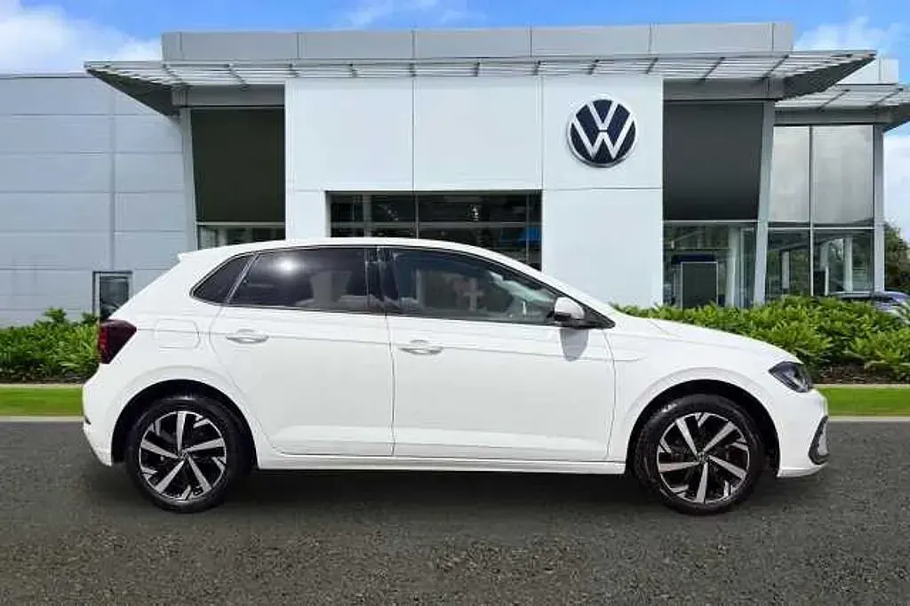 Used VW Polo Match 95 HP (69 kW) 2025 White Hatchback