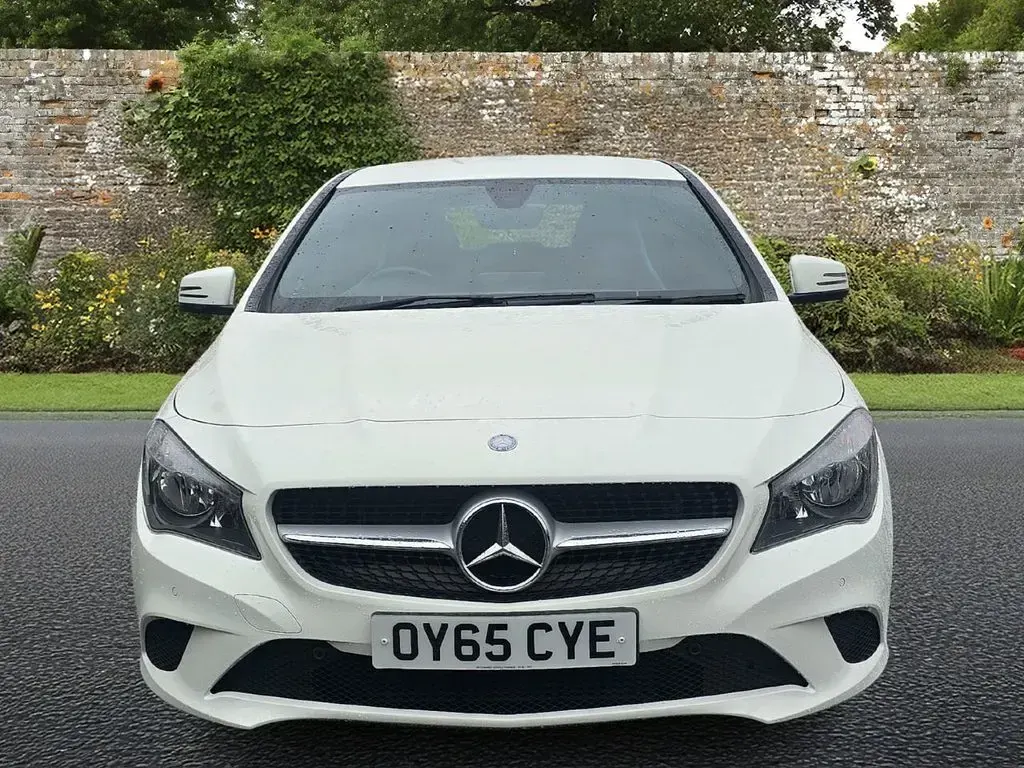 Used Mercedes CLA200 136 HP (100 kW) 2015 White Coupe