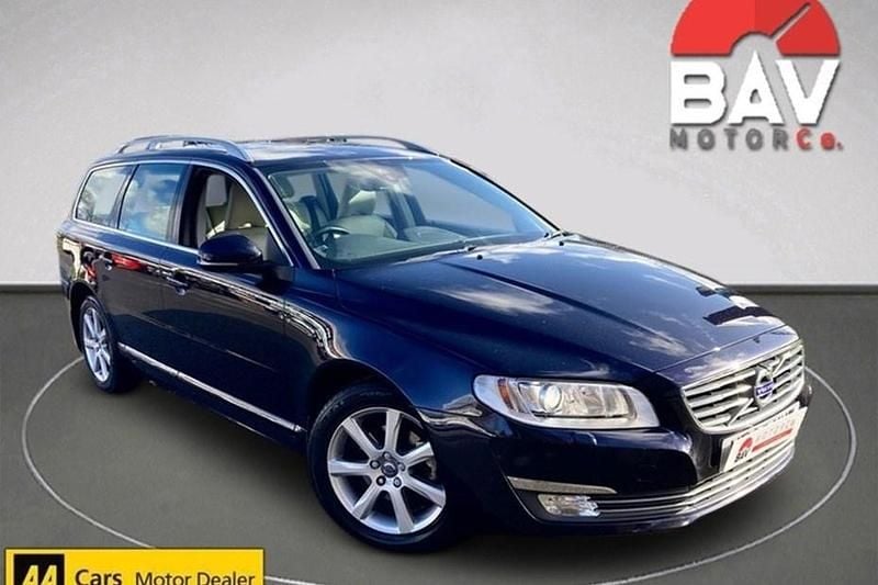 Used Volvo V70 SE Lux 181 HP (133 kW) 2015 Blue Estate