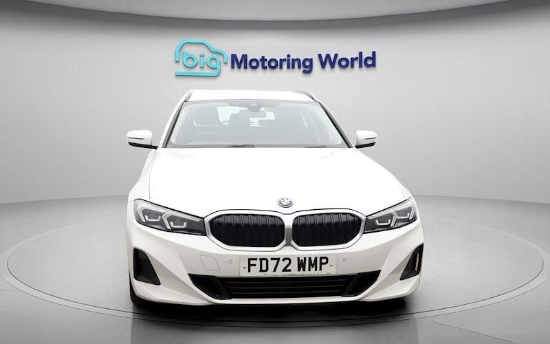 Used BMW 330e Sport Line 292 HP (214 kW) 2024 Estate