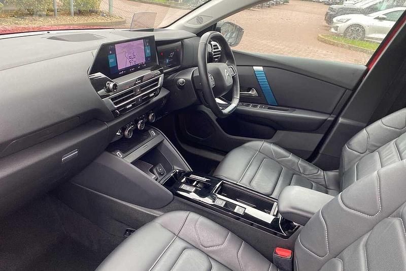 Used Citroën e-C4 Shine 100 kW (136 HP) 2022 Red Hatchback