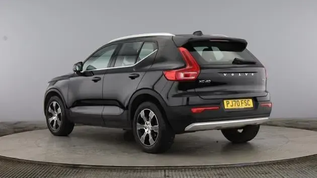 Usado Volvo XC40 Inscription 161 CV (118 kW) 2021 Negro SUV
