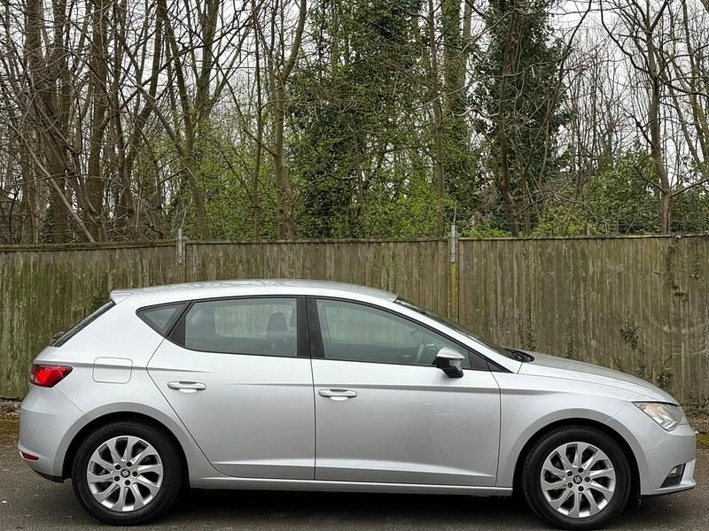 Used Seat Leon SE 110 HP (80 kW) 2013 Silver Hatchback