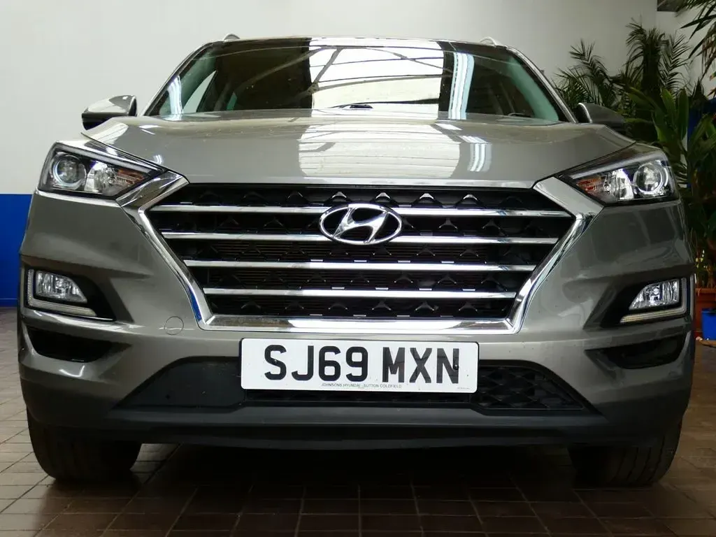 Used Hyundai Tucson SE 132 HP (97 kW) 2019 Grey SUV