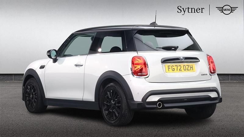 Used Mini Cooper Classic 134 HP (98 kW) 2022 Silver Hatchback