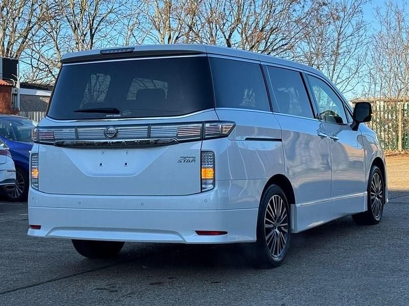 Used Nissan Elgrand Premium Edition 2023 White MPV