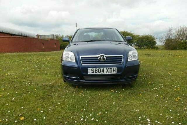 Used Toyota Avensis 127 HP (93 kW) 2004 Sedan