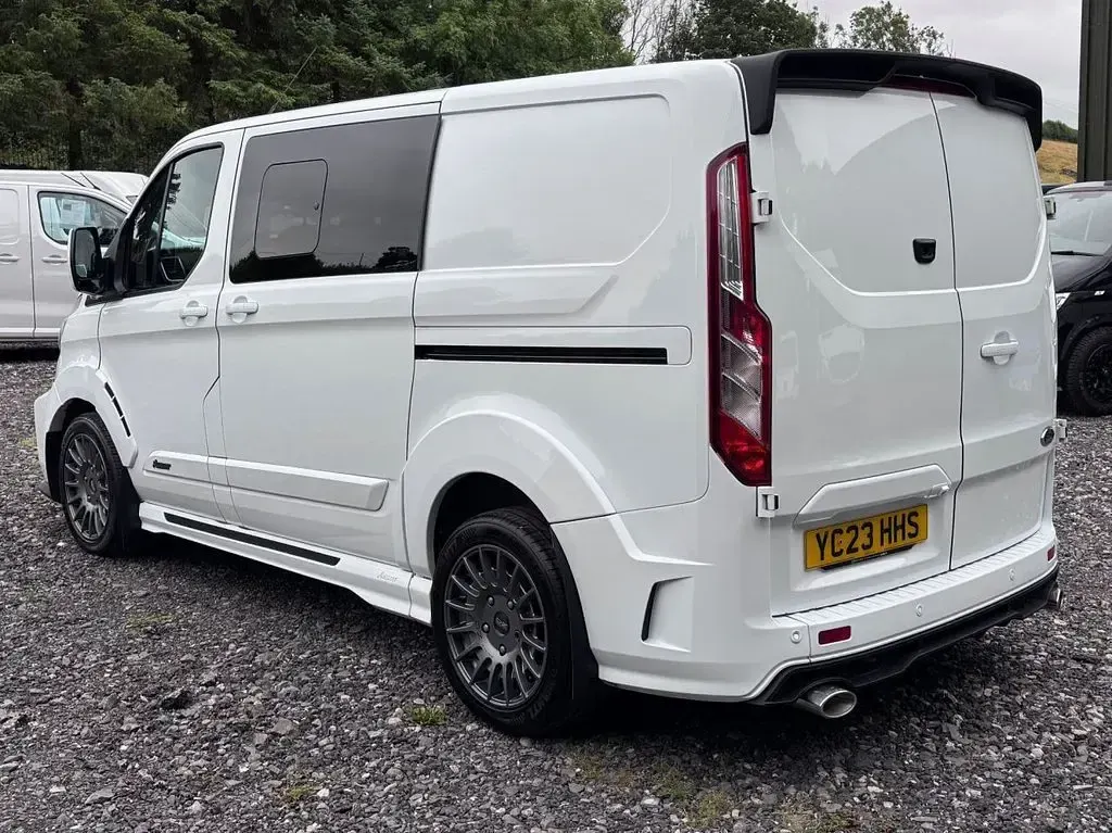 Used Ford Transit Custom Limited 168 HP (123 kW) 2023 White Van