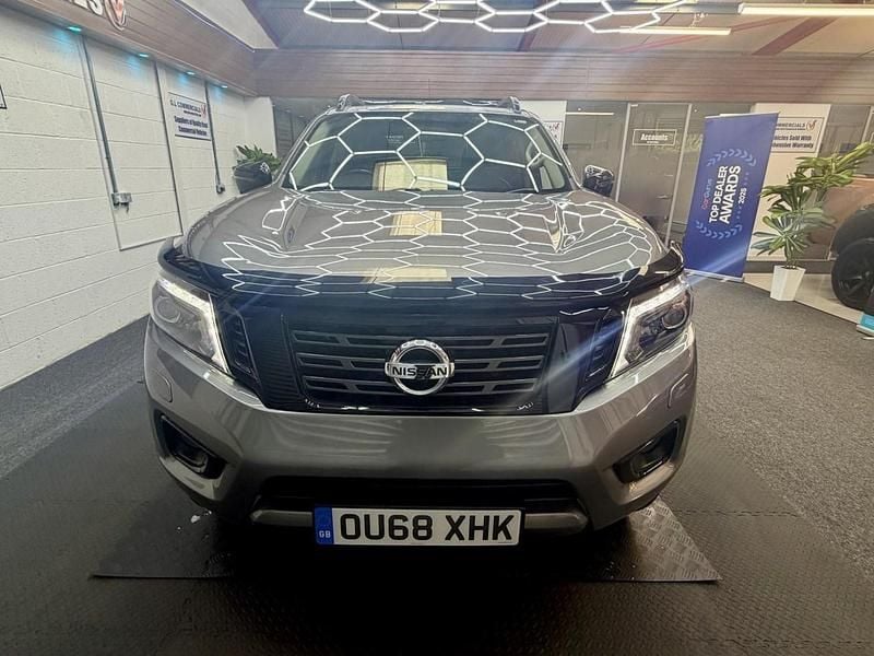 Used Nissan Navara N-Guard 190 HP (139 kW) 2018 Grey Pickup