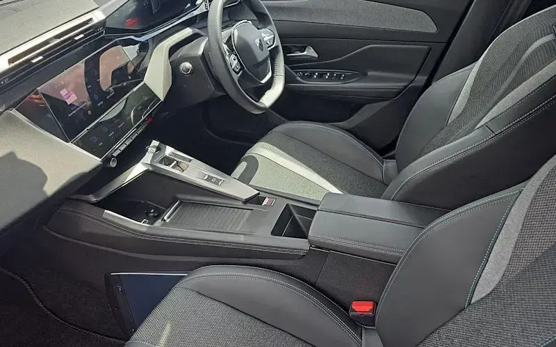 Used Peugeot 308 Allure Premium 131 HP (96 kW) 2023 Grey Hatchback